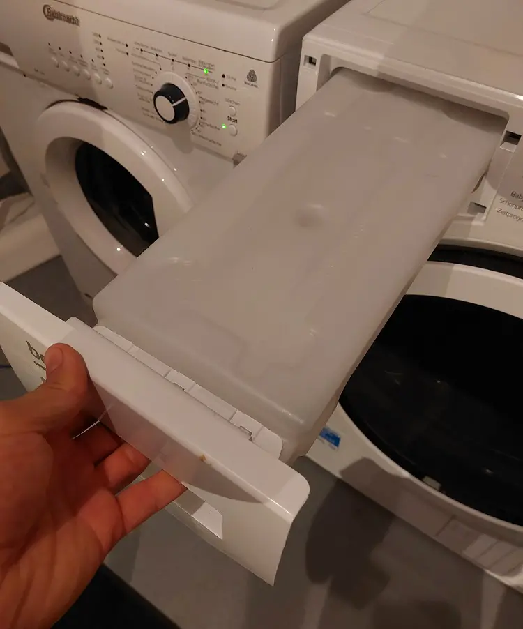 6 Reasons Why My Tumble Dryer Is Leaking From Underneath (Fix It